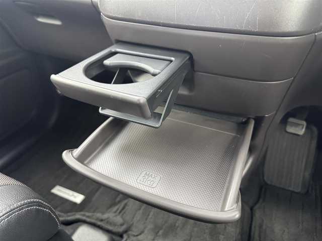 ホンダ フリード ハイブリット モデューロX ホンダセンシング 愛知県 2018(平30)年 7.1万km ホワイトオーキッドパール ホンダセンシング/　　・衝突軽減ブレーキシステム/　　・誤発進抑制機能/　　・歩行者事故低減ステアリング/　　・路外逸脱抑制機能/　　・アダプティブクルーズコントロール/　　・車線維持支援システム/純正7インチナビ　/　　・CD/DVD/BT/フルセグ/バックカメラ/ビルトインETC/革巻きステアリング/ステアリングリモコン/ハーフレザーシート/キャプテンシート/両側パワースライドドア/無限15インチアルミホイール/純正LEDヘッドライト/フォグランプ/取扱説明書/保証書