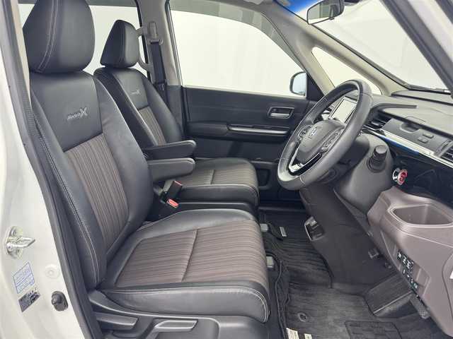 ホンダ フリード ハイブリット モデューロX ホンダセンシング 愛知県 2018(平30)年 7.1万km ホワイトオーキッドパール ホンダセンシング/　　・衝突軽減ブレーキシステム/　　・誤発進抑制機能/　　・歩行者事故低減ステアリング/　　・路外逸脱抑制機能/　　・アダプティブクルーズコントロール/　　・車線維持支援システム/純正7インチナビ　/　　・CD/DVD/BT/フルセグ/バックカメラ/ビルトインETC/革巻きステアリング/ステアリングリモコン/ハーフレザーシート/キャプテンシート/両側パワースライドドア/無限15インチアルミホイール/純正LEDヘッドライト/フォグランプ/取扱説明書/保証書