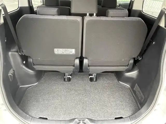 トヨタ ヴォクシー X 大阪府 2016(平28)年 7.3万km ホワイトパールクリスタルシャイン ”(株)IDOMが運営する【じしゃロン堺店】の自社ローン専用車両になります。/こちらは現金またはオートローンご利用時の価格です。自社ローンご希望の方は別途その旨お申付け下さい”