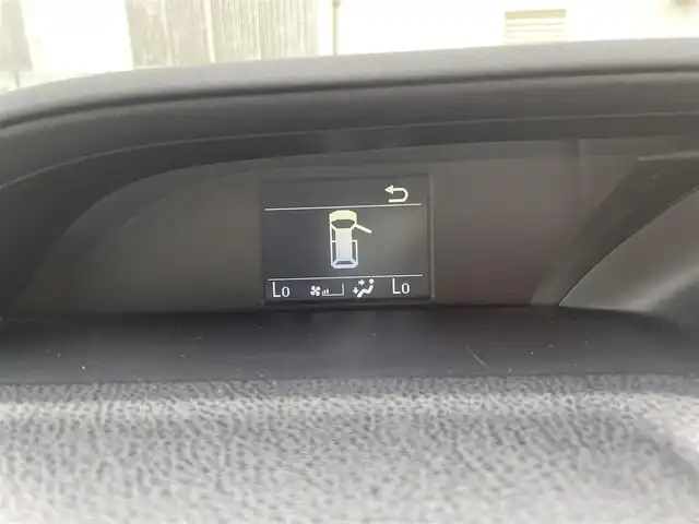 トヨタ ヴォクシー X 大阪府 2016(平28)年 7.3万km ホワイトパールクリスタルシャイン ”(株)IDOMが運営する【じしゃロン堺店】の自社ローン専用車両になります。/こちらは現金またはオートローンご利用時の価格です。自社ローンご希望の方は別途その旨お申付け下さい”