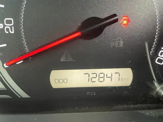 トヨタ ヴォクシー X 大阪府 2016(平28)年 7.3万km ホワイトパールクリスタルシャイン ”(株)IDOMが運営する【じしゃロン堺店】の自社ローン専用車両になります。/こちらは現金またはオートローンご利用時の価格です。自社ローンご希望の方は別途その旨お申付け下さい”