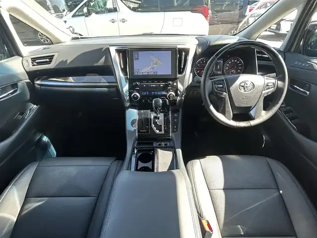 トヨタ アルファード S Cパッケージ 大阪府 2023(令5)年 4.2万km ホワイトパールクリスタルシャイン ナビ　/フルセグ　/Ｂｌｕｅｔｏｏｔｈ　/バックカメラ　/フリップダウンモニター　/サンルーフ　/両側パワースライドドア　/パワーバックドア　/ＢＳＭ　/デジタルインナーミラー　/スペアタイヤ　/ＡＣ１００Ｖ　/ＥＴＣ