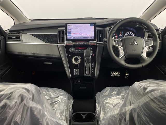 三菱 デリカＤ：５ ブラックエディション 埼玉県 2025(令7)年 0.1千km ホワイトダイヤモンド 登録済未使用/4WD/追従機能付クルーズコントロール/両側電動スライドドア/電動サイドステップ/アルパインナビ/CD/DVD/Bluetooth/フルセグ/フリップダウンモニター/全方位カメラ/電動リアゲート/運転席パワーシート/ブラインドスポットモニター/純正18インチアルミホイール/プッシュスタート/スマートキー