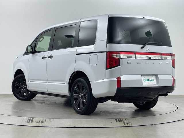 三菱 デリカＤ：５ ブラックエディション 埼玉県 2025(令7)年 0.1千km ホワイトダイヤモンド 登録済未使用/4WD/追従機能付クルーズコントロール/両側電動スライドドア/電動サイドステップ/アルパインナビ/CD/DVD/Bluetooth/フルセグ/フリップダウンモニター/全方位カメラ/電動リアゲート/運転席パワーシート/ブラインドスポットモニター/純正18インチアルミホイール/プッシュスタート/スマートキー