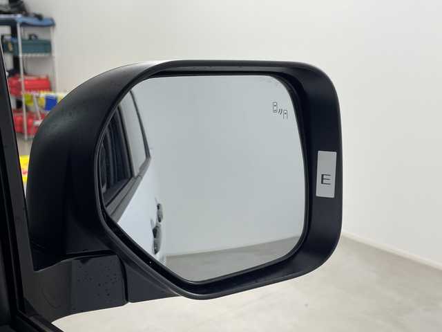 三菱 デリカＤ：５ ブラックエディション 埼玉県 2025(令7)年 0.1千km ホワイトダイヤモンド 登録済未使用/4WD/追従機能付クルーズコントロール/両側電動スライドドア/電動サイドステップ/アルパインナビ/CD/DVD/Bluetooth/フルセグ/フリップダウンモニター/全方位カメラ/電動リアゲート/運転席パワーシート/ブラインドスポットモニター/純正18インチアルミホイール/プッシュスタート/スマートキー