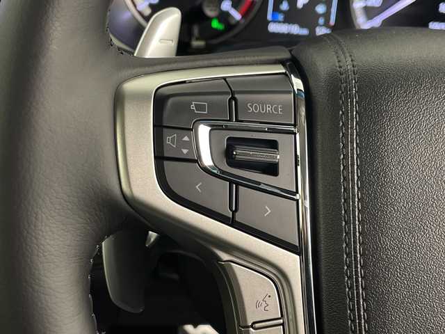 三菱 デリカＤ：５ ブラックエディション 埼玉県 2025(令7)年 0.1千km ホワイトダイヤモンド 登録済未使用/4WD/追従機能付クルーズコントロール/両側電動スライドドア/電動サイドステップ/アルパインナビ/CD/DVD/Bluetooth/フルセグ/フリップダウンモニター/全方位カメラ/電動リアゲート/運転席パワーシート/ブラインドスポットモニター/純正18インチアルミホイール/プッシュスタート/スマートキー