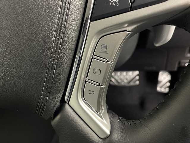 三菱 デリカＤ：５ ブラックエディション 埼玉県 2025(令7)年 0.1千km ホワイトダイヤモンド 登録済未使用/4WD/追従機能付クルーズコントロール/両側電動スライドドア/電動サイドステップ/アルパインナビ/CD/DVD/Bluetooth/フルセグ/フリップダウンモニター/全方位カメラ/電動リアゲート/運転席パワーシート/ブラインドスポットモニター/純正18インチアルミホイール/プッシュスタート/スマートキー