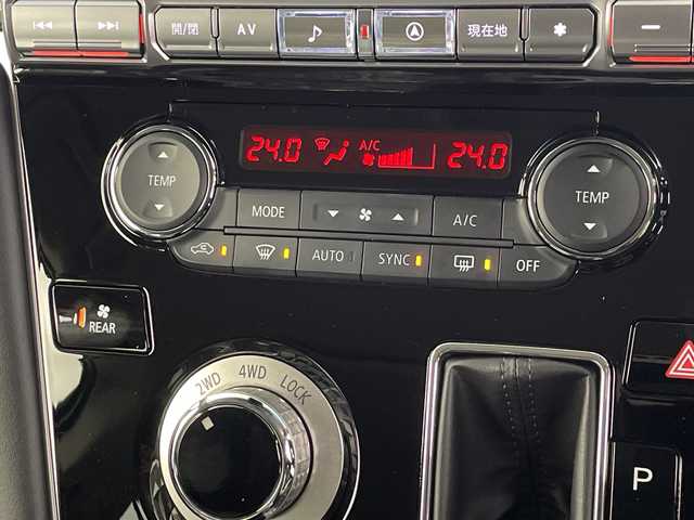 三菱 デリカＤ：５ ブラックエディション 埼玉県 2025(令7)年 0.1千km ホワイトダイヤモンド 登録済未使用/4WD/追従機能付クルーズコントロール/両側電動スライドドア/電動サイドステップ/アルパインナビ/CD/DVD/Bluetooth/フルセグ/フリップダウンモニター/全方位カメラ/電動リアゲート/運転席パワーシート/ブラインドスポットモニター/純正18インチアルミホイール/プッシュスタート/スマートキー