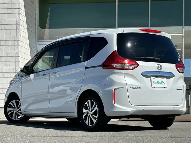 ホンダ フリード ハイブリット G ホンダセンシング 兵庫県 2020(令2)年 5.4万km プラチナホワイトパール 純正メモリナビ/バックカメラ/BTオーディオ/フルセグテレビ/両側パワースライドドア/前席シートヒーター/ECONモード/アダプティブクルーズコントロール/衝突軽減ブレーキ/LEDヘッドライト/純正15インチAW