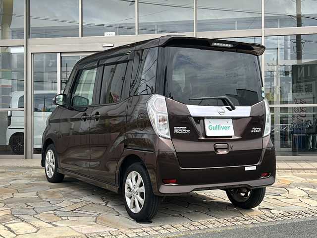 日産 デイズ ルークス ハイウェイスター Xターボ 静岡県 2017(平29)年 8万km モカブラウンP 社外ナビ(ストラーダ)/・FM/AM/・SD/・フルセグTV/・USB/・Bluetooth/・メモリーミュージック/・CD/DVD/主要装備/アラウンドビューモニター/ドライブレコーダー/片側パワースライドドア/横滑り防止装置/衝突被害軽減ブレーキ/オートライト/オートマチックハイビーム/LEDヘッドライト/プッシュスタート/アイドリングストップ/スマートキー/オートエアコン