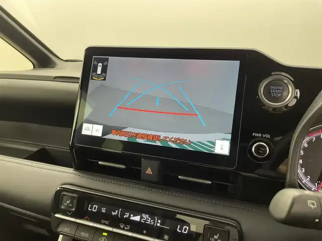 トヨタ ヴォクシー S－Z 福井県 2022(令4)年 1.4万km アティチュードブラックマイカ 純正10.5インチディスプレイオーディオ/（ナビ/Bluetooth/USB/Miracast/HDMI）/フルセグテレビ/バックカメラ/ETC/トヨタセーフティセンス/・プリクラッシュセーフティ/・レーンディパーチャーアラート/・オートマチックハイビーム/・ドライバー異常時対応システム/・発進遅れ告知機能/・レーントレーシングアシスト/・レーダークルーズコントロール/・ロードサインアシスト/・プロアクティブドライビングアシスト/・パーキングサポートブレーキ/オートブレーキホールド/ハーフレザーシート/シートヒーター/両側パワースライドドア/純正フロアマット/ステアリングスイッチ/革巻きステアリング/取扱説明書/保証書/スペアキー