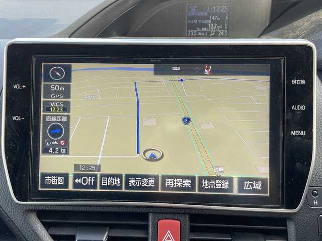 トヨタ ノア Si ダブルバイビー 福井県 2018(平30)年 5.9万km ホワイトパールクリスタルシャイン 純正10インチメモリナビゲーション/（CD/DVD/BT）/フルセグテレビ /バッックカメラ/アルパインフリップダウンモニター/純正16インチアルミホイール/両側電動スライドドア/ハーフレザーシート/プリクラッシュセーフティ/レーンキープアシスト/クルーズコントロール/UDBポート/LEDヘッドライト/LEDフォグランプ/３列目シート/２列目キャプテンシート/オートリトラミラー /オートライト/オートハイビーム/ETC(ビルトイン)/スマートキー/プッシュスタート/保証書/取扱説明書
