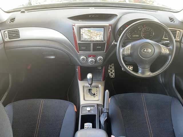 スバル フォレスター 2．0XT 鳥取県 2008(平20)年 8.3万km オブシディアンブラックパール ワンオーナー/オールモード4WD/S/Iドライブ/防水シート/純正キーレス/純正HDDナビ/クルーズコントロール/革巻ハンドル/キセノン/保証書・取説