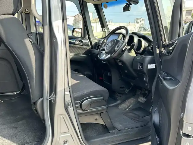 ホンダ Ｎ ＢＯＸ カスタム G ターボSSパッケージ 沖縄県 2014(平26)年 6.3万km ポリッシュドメタルメタリック (株)IDOMが運営する【じしゃロンコザ店】の自社ローン対象車両になります。こちらは現金ご利用時の価格です。自社ローンご希望の方は別途その旨お申付け下さい。/純正ナビ　/フルセグＴＶ　/Ｂｌｕｅｔｏｏｔｈ接続　/バックカメラ　/ドライブレコーダー　/両側パワースライドドア/衝突被害軽減システム　/クルーズコントロール　/シートヒーター　/プッシュスタート　/スマートキー　/オートライト