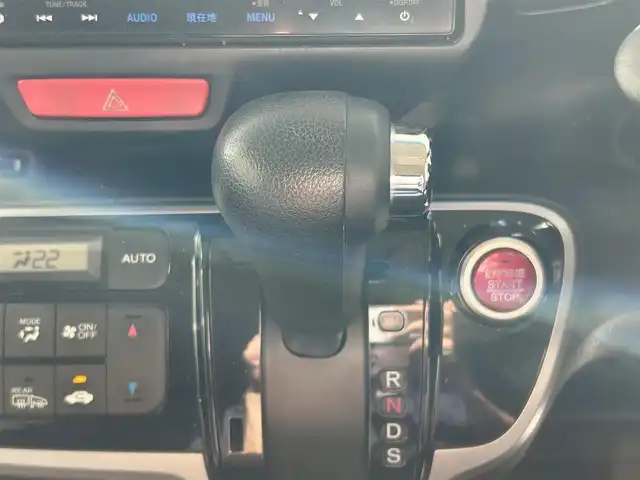 ホンダ Ｎ ＢＯＸ カスタム G ターボSSパッケージ 沖縄県 2014(平26)年 6.3万km ポリッシュドメタルメタリック (株)IDOMが運営する【じしゃロンコザ店】の自社ローン対象車両になります。こちらは現金ご利用時の価格です。自社ローンご希望の方は別途その旨お申付け下さい。/純正ナビ　/フルセグＴＶ　/Ｂｌｕｅｔｏｏｔｈ接続　/バックカメラ　/ドライブレコーダー　/両側パワースライドドア/衝突被害軽減システム　/クルーズコントロール　/シートヒーター　/プッシュスタート　/スマートキー　/オートライト