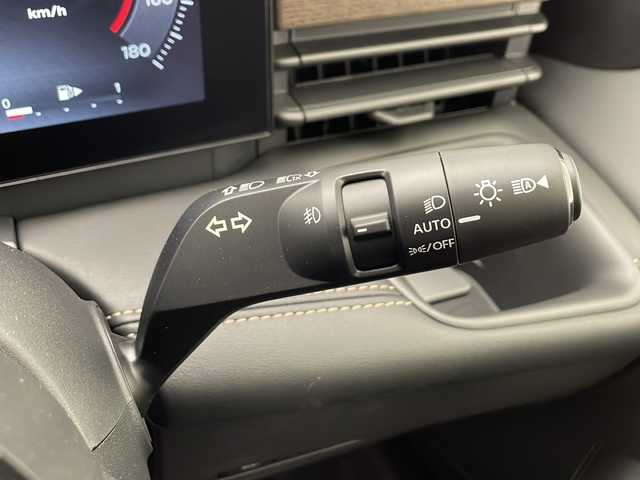 日産 セレナ e－パワー ハイウェイスター V 千葉県 2025(令7)年 0.1千km 白Ⅱ プロパイロット/インテリジェントエマージェンシーブレーキ/レーンキープアシスト/12.3型純正ナビ/　　Bluetooth/AM/FM/アラウンドビューモニター/ビルトインETC/デジタルインナーミラー/両側パワースライドドア/ハンズフリードア/オートライト/LEDヘッドライト/フォグランプ/電子パーキング/ブレーキホールド/プッシュスタート/スマートキー