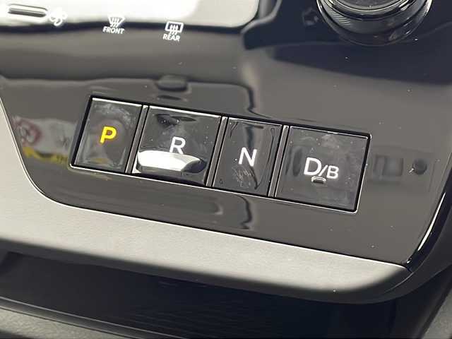 日産 セレナ e－パワー ハイウェイスター V 千葉県 2025(令7)年 0.1千km 白Ⅱ プロパイロット/インテリジェントエマージェンシーブレーキ/レーンキープアシスト/12.3型純正ナビ/　　Bluetooth/AM/FM/アラウンドビューモニター/ビルトインETC/デジタルインナーミラー/両側パワースライドドア/ハンズフリードア/オートライト/LEDヘッドライト/フォグランプ/電子パーキング/ブレーキホールド/プッシュスタート/スマートキー