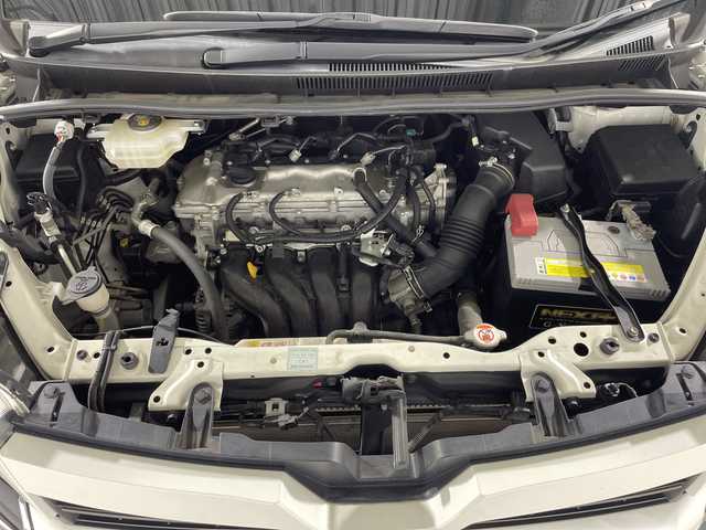 トヨタ ヴォクシー ZS 神奈川県 2017(平29)年 5.8万km ホワイトパールクリスタルシャイン TRDエアロ（フロント、サイド、リア）/純正7インチナビゲーション/Bluetooth　フルセグ　SD　CD　DVD　/バックカメラ/社外フリップダウンモニター/両側パワースライドドア/トヨタセーフティーセンス/プリクラッシュセーフティー/レーンディパーチャーアラート/オートマチックハイビーム/先行車発進告知機能/クルーズコントロール/ビルトインETC2.0/純正フロアマット/革巻きステアリング/ステアリングスイッチ/MTモード/2.1AUSB/アイドリングストップ/プッシュスタート/LEDヘッドライト/オートライト/フォグランプ/純正アルミホイール