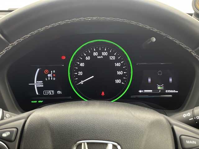 ホンダ ヴェゼル ハイブリッド 千葉県 2019(令1)年 3.6万km プラチナホワイトパール 社外ナビ/フルセグTV/バックカメラ　/衝突被害軽減ブレーキ/レーンキープアシスト/レーダークルーズコントロール/先行車先行お知らせ/パワーシート＆シートヒーター/ステアリングリモコン/LEDヘッドライト/パドルシフト