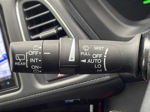 ホンダ ヴェゼル ハイブリッド 千葉県 2019(令1)年 3.6万km プラチナホワイトパール 社外ナビ/フルセグTV/バックカメラ　/衝突被害軽減ブレーキ/レーンキープアシスト/レーダークルーズコントロール/先行車先行お知らせ/パワーシート＆シートヒーター/ステアリングリモコン/LEDヘッドライト/パドルシフト