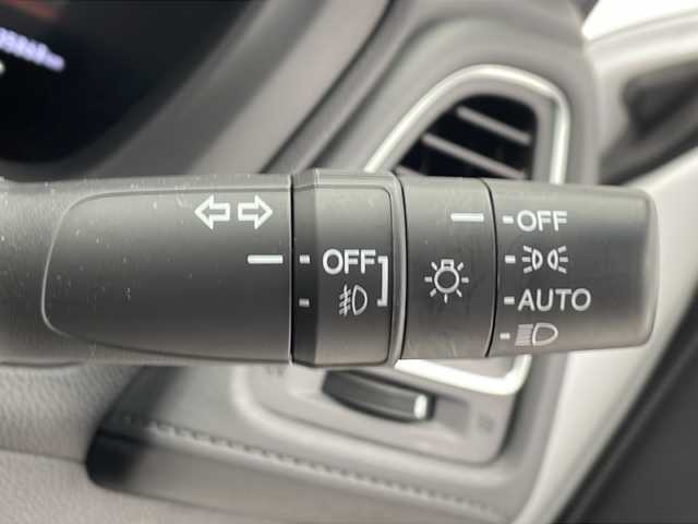 ホンダ ヴェゼル ハイブリッド 千葉県 2019(令1)年 3.6万km プラチナホワイトパール 社外ナビ/フルセグTV/バックカメラ　/衝突被害軽減ブレーキ/レーンキープアシスト/レーダークルーズコントロール/先行車先行お知らせ/パワーシート＆シートヒーター/ステアリングリモコン/LEDヘッドライト/パドルシフト