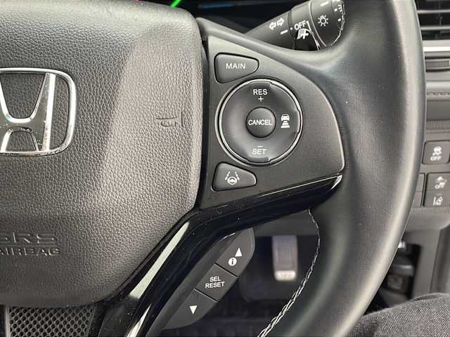 ホンダ ヴェゼル ハイブリッド 千葉県 2019(令1)年 3.6万km プラチナホワイトパール 社外ナビ/フルセグTV/バックカメラ　/衝突被害軽減ブレーキ/レーンキープアシスト/レーダークルーズコントロール/先行車先行お知らせ/パワーシート＆シートヒーター/ステアリングリモコン/LEDヘッドライト/パドルシフト