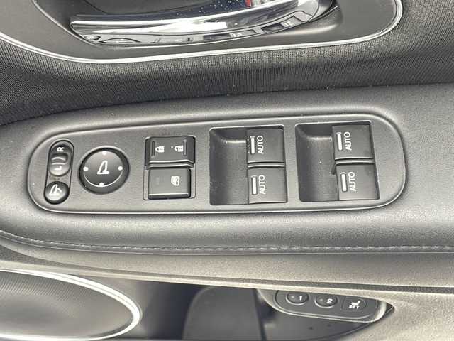 ホンダ ヴェゼル ハイブリッド 千葉県 2019(令1)年 3.6万km プラチナホワイトパール 社外ナビ/フルセグTV/バックカメラ　/衝突被害軽減ブレーキ/レーンキープアシスト/レーダークルーズコントロール/先行車先行お知らせ/パワーシート＆シートヒーター/ステアリングリモコン/LEDヘッドライト/パドルシフト