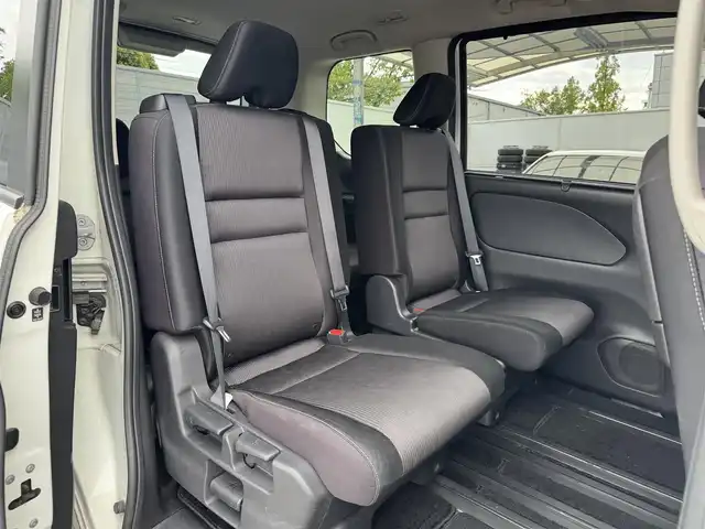 日産 セレナ ハイウェイスター プロパイロットED 三重県 2017(平29)年 5.5万km ブリリアントホワイトパール エマージェンシーブレーキ/快適パック/プロパイロット(自動運転技術)/純正9インチメモリナビ・地デジTV/・DVD/CD/・Bluetooth/純正フリップダウンモニター/バックカメラ/フロント・バックソナー/車線逸脱防止支援システム/コムテックドライブレコーダー/両側ハンズフリーパワースライドドア /ビルトインETC/純正16インチ10本スポークアルミホイール/LEDヘッドランプ/・オートライト/オートマチックハイビーム/フォグランプ/プッシュエンジンスタート/インテリジェントキー×2/新車時保証書/取扱説明書