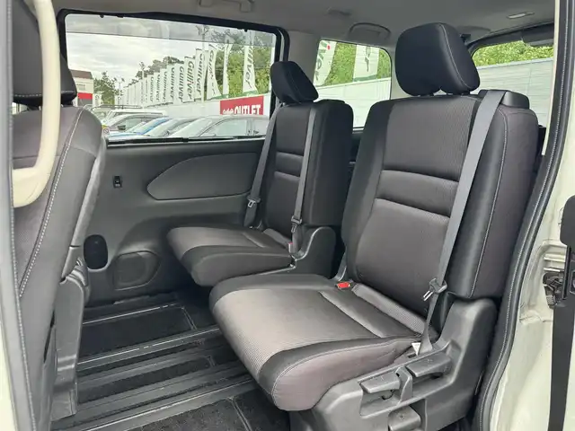 日産 セレナ ハイウェイスター プロパイロットED 三重県 2017(平29)年 5.5万km ブリリアントホワイトパール エマージェンシーブレーキ/快適パック/プロパイロット(自動運転技術)/純正9インチメモリナビ・地デジTV/・DVD/CD/・Bluetooth/純正フリップダウンモニター/バックカメラ/フロント・バックソナー/車線逸脱防止支援システム/コムテックドライブレコーダー/両側ハンズフリーパワースライドドア /ビルトインETC/純正16インチ10本スポークアルミホイール/LEDヘッドランプ/・オートライト/オートマチックハイビーム/フォグランプ/プッシュエンジンスタート/インテリジェントキー×2/新車時保証書/取扱説明書