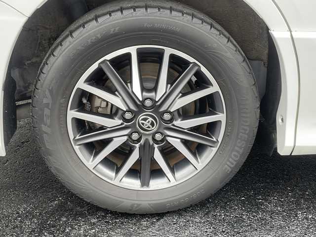 トヨタ ヴォクシー ZS 長野県 2014(平26)年 13.8万km ホワイトパールクリスタルシャイン (株)IDOMが運営する【じしゃロン長野店】の自社ローン専用車両になりますこちらは現金またはオートローンご利用時の価格です。自社ローンご希望の方は別途その旨お申付け下さい/純正9インチナビ/バックカメラ/ステアリングスイッチ/フリップダウンモニター/両側パワースライドドア/純正アルミホイール/純正フロアマット