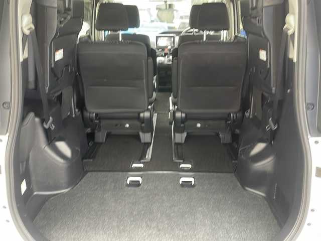 トヨタ ヴォクシー ZS 長野県 2014(平26)年 13.8万km ホワイトパールクリスタルシャイン (株)IDOMが運営する【じしゃロン長野店】の自社ローン専用車両になりますこちらは現金またはオートローンご利用時の価格です。自社ローンご希望の方は別途その旨お申付け下さい/純正9インチナビ/バックカメラ/ステアリングスイッチ/フリップダウンモニター/両側パワースライドドア/純正アルミホイール/純正フロアマット