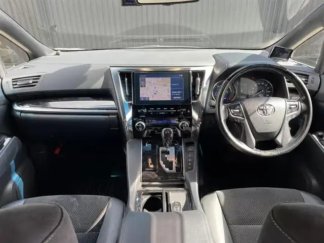 トヨタ アルファードハイブリット S タイプゴールド 福島県 2021(令3)年 7.6万km ホワイトパールクリスタルシャイン ワンオーナー/TRDエアロ/サンルーフ/レーダークルーズコントロール/プリクラッシュセーフティ/レーンキープ/ブラインドスポット/オートマチックハイビーム/デジタルインナーミラー/三眼LEDヘッドライト/純正ナビ/フルセグTV/バックカメラ/フリップダウンモニター/ビルトインETC/パワーバックドア/前後ドライブレコーダー/社外GPSレーダー/純正エンジンスターター/オートホールド/コーナーセンサー/ヒッチメンバー/純正17インチAW/取扱説明書/保証書/スペアキー
