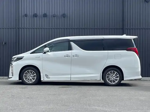 トヨタ アルファードハイブリット S タイプゴールド 福島県 2021(令3)年 7.6万km ホワイトパールクリスタルシャイン ワンオーナー/TRDエアロ/サンルーフ/レーダークルーズコントロール/プリクラッシュセーフティ/レーンキープ/ブラインドスポット/オートマチックハイビーム/デジタルインナーミラー/三眼LEDヘッドライト/純正ナビ/フルセグTV/バックカメラ/フリップダウンモニター/ビルトインETC/パワーバックドア/前後ドライブレコーダー/社外GPSレーダー/純正エンジンスターター/オートホールド/コーナーセンサー/ヒッチメンバー/純正17インチAW/取扱説明書/保証書/スペアキー
