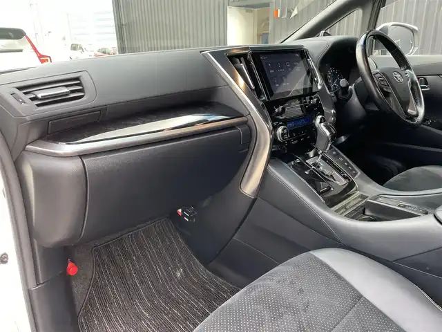 トヨタ アルファードハイブリット S タイプゴールド 福島県 2021(令3)年 7.6万km ホワイトパールクリスタルシャイン ワンオーナー/TRDエアロ/サンルーフ/レーダークルーズコントロール/プリクラッシュセーフティ/レーンキープ/ブラインドスポット/オートマチックハイビーム/デジタルインナーミラー/三眼LEDヘッドライト/純正ナビ/フルセグTV/バックカメラ/フリップダウンモニター/ビルトインETC/パワーバックドア/前後ドライブレコーダー/社外GPSレーダー/純正エンジンスターター/オートホールド/コーナーセンサー/ヒッチメンバー/純正17インチAW/取扱説明書/保証書/スペアキー