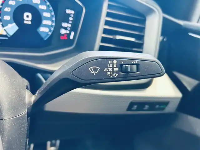 アウディ Ａ１ SB 25TFSI Sライン 大阪府 2022(令4)年 3.1万km ミトスブラックメタリック コンビニエンスP/アシスタンスP/Sラインインテリア＋P/ＡＣＣ/バーチャルコックピット/純正ナビ/ＴＶ/バックカメラ/純正17インチＡＷ/サイドアシスト/クリアランスソナー/パドルシフト/ハーフレザー/シートヒーター/ETC/ドラレコ/レーダー探知機