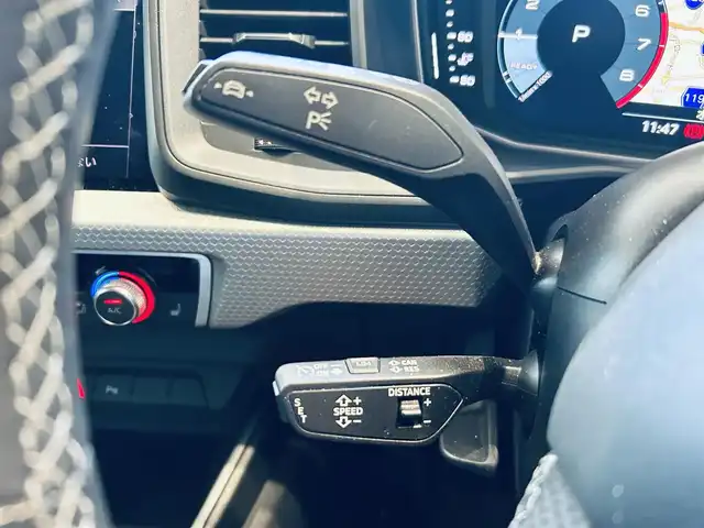 アウディ Ａ１ SB 25TFSI Sライン 大阪府 2022(令4)年 3.1万km ミトスブラックメタリック コンビニエンスP/アシスタンスP/Sラインインテリア＋P/ＡＣＣ/バーチャルコックピット/純正ナビ/ＴＶ/バックカメラ/純正17インチＡＷ/サイドアシスト/クリアランスソナー/パドルシフト/ハーフレザー/シートヒーター/ETC/ドラレコ/レーダー探知機