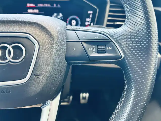 アウディ Ａ１ SB 25TFSI Sライン 大阪府 2022(令4)年 3.1万km ミトスブラックメタリック コンビニエンスP/アシスタンスP/Sラインインテリア＋P/ＡＣＣ/バーチャルコックピット/純正ナビ/ＴＶ/バックカメラ/純正17インチＡＷ/サイドアシスト/クリアランスソナー/パドルシフト/ハーフレザー/シートヒーター/ETC/ドラレコ/レーダー探知機