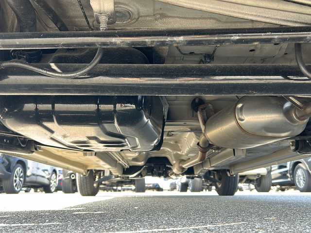 スズキ ワゴンＲ FX 富山県 2012(平24)年 6.3万km シルキーシルバーメタリック 禁煙車/CD/純正フロアマット/社外AW/リモコンキー