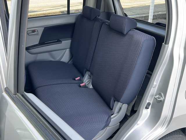 スズキ ワゴンＲ FX 富山県 2012(平24)年 6.3万km シルキーシルバーメタリック 禁煙車/CD/純正フロアマット/社外AW/リモコンキー