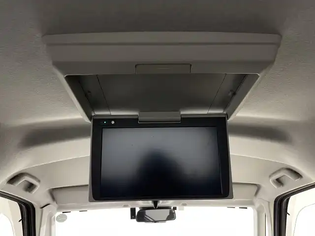 トヨタ ルーミー カスタムG－T 神奈川県 2021(令3)年 2.2万km ブラックマイカメタリック/ファイアークォーツレッドメタリック 純正9型SDナビゲーション【NSZT-Y68T】/AM FM Bluetooth フルセグ HDMI CD DVD USB/バックカメラ/両側パワースライドドア/純正フリップダウンモニター/スマートアシスト/衝突回避支援ブレーキ機能/車線逸脱警報機能/衝突警報機能/ふらつき警報/ブレーキ制御付誤発進抑制機能/サイドビューランプ/先行車発進お知らせ機能/コーナーセンサー/アダプティブクルーズコントロール/アダプティブドライビングビーム/路側逸脱警報/標識認識機能/前方ドライブレコーダー/革巻きステアリング/ステアリングリモコン/シートヒーター/電子パーキングブレーキ/オートホールド/ビルトインETC2.0/純正フロアマット/プッシュスタート/スマートキー/スペアキー/純正15インチアルミホイル/LEDヘッドライト/オートライト/オートマチックハイビーム/ドアバイザー