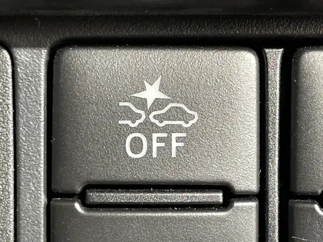 トヨタ ルーミー カスタムG－T 神奈川県 2021(令3)年 2.2万km ブラックマイカメタリック/ファイアークォーツレッドメタリック 純正9型SDナビゲーション【NSZT-Y68T】/AM FM Bluetooth フルセグ HDMI CD DVD USB/バックカメラ/両側パワースライドドア/純正フリップダウンモニター/スマートアシスト/衝突回避支援ブレーキ機能/車線逸脱警報機能/衝突警報機能/ふらつき警報/ブレーキ制御付誤発進抑制機能/サイドビューランプ/先行車発進お知らせ機能/コーナーセンサー/アダプティブクルーズコントロール/アダプティブドライビングビーム/路側逸脱警報/標識認識機能/前方ドライブレコーダー/革巻きステアリング/ステアリングリモコン/シートヒーター/電子パーキングブレーキ/オートホールド/ビルトインETC2.0/純正フロアマット/プッシュスタート/スマートキー/スペアキー/純正15インチアルミホイル/LEDヘッドライト/オートライト/オートマチックハイビーム/ドアバイザー