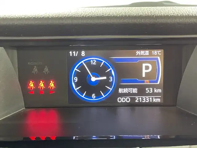 トヨタ ルーミー カスタムG－T 神奈川県 2021(令3)年 2.2万km ブラックマイカメタリック/ファイアークォーツレッドメタリック 純正9型SDナビゲーション【NSZT-Y68T】/AM FM Bluetooth フルセグ HDMI CD DVD USB/バックカメラ/両側パワースライドドア/純正フリップダウンモニター/スマートアシスト/衝突回避支援ブレーキ機能/車線逸脱警報機能/衝突警報機能/ふらつき警報/ブレーキ制御付誤発進抑制機能/サイドビューランプ/先行車発進お知らせ機能/コーナーセンサー/アダプティブクルーズコントロール/アダプティブドライビングビーム/路側逸脱警報/標識認識機能/前方ドライブレコーダー/革巻きステアリング/ステアリングリモコン/シートヒーター/電子パーキングブレーキ/オートホールド/ビルトインETC2.0/純正フロアマット/プッシュスタート/スマートキー/スペアキー/純正15インチアルミホイル/LEDヘッドライト/オートライト/オートマチックハイビーム/ドアバイザー