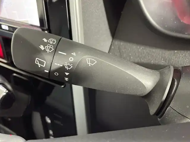 トヨタ ルーミー カスタムG－T 神奈川県 2021(令3)年 2.2万km ブラックマイカメタリック/ファイアークォーツレッドメタリック 純正9型SDナビゲーション【NSZT-Y68T】/AM FM Bluetooth フルセグ HDMI CD DVD USB/バックカメラ/両側パワースライドドア/純正フリップダウンモニター/スマートアシスト/衝突回避支援ブレーキ機能/車線逸脱警報機能/衝突警報機能/ふらつき警報/ブレーキ制御付誤発進抑制機能/サイドビューランプ/先行車発進お知らせ機能/コーナーセンサー/アダプティブクルーズコントロール/アダプティブドライビングビーム/路側逸脱警報/標識認識機能/前方ドライブレコーダー/革巻きステアリング/ステアリングリモコン/シートヒーター/電子パーキングブレーキ/オートホールド/ビルトインETC2.0/純正フロアマット/プッシュスタート/スマートキー/スペアキー/純正15インチアルミホイル/LEDヘッドライト/オートライト/オートマチックハイビーム/ドアバイザー