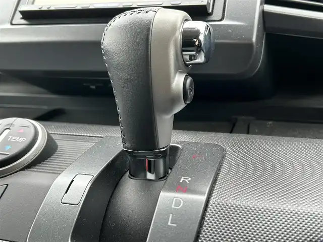 ホンダ フリード G ジャストセレクション 新潟県 2010(平22)年 10.4万km プレミアムホワイトパール 社外ナビ【フルセグTV/FM・AM/】/バックカメラ/後席モニター/ETC/ドライブレコーダー/片側パワースライドドア/スペアキー2本/純正フロアマット/HIDヘッドライト