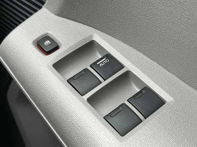 ホンダ フリード G ジャストセレクション 新潟県 2010(平22)年 10.4万km プレミアムホワイトパール 社外ナビ【フルセグTV/FM・AM/】/バックカメラ/後席モニター/ETC/ドライブレコーダー/片側パワースライドドア/スペアキー2本/純正フロアマット/HIDヘッドライト