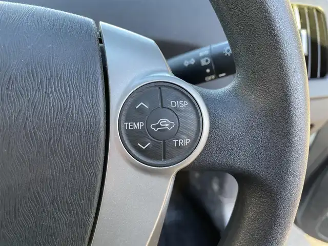 トヨタ プリウス L 長野県 2015(平27)年 9.3万km 白 ワンオーナー/保証書/取扱説明書/ワンセグテレビ/AM/FM/Bluetooth/プッシュスタート/パワーウィンドウ/アイドリングストップ/スマートキー/スペアキー/ETC/バックカメラ/純正フロアマット/純正15インチAW/オートライト/ハロゲンヘッドライト/ドアバイザー/電動格納ミラー