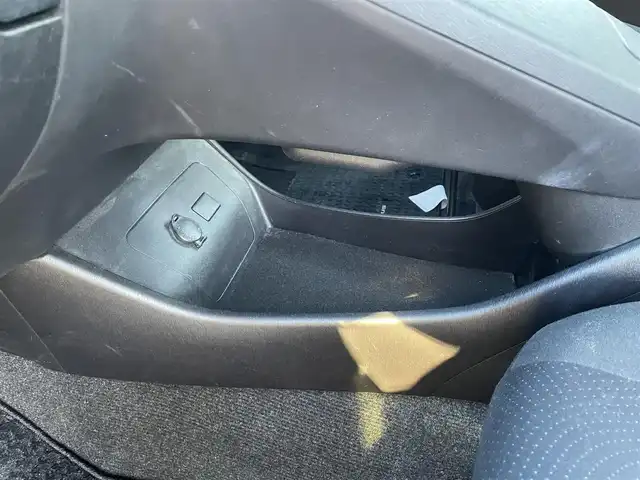 トヨタ プリウス L 長野県 2015(平27)年 9.3万km 白 ワンオーナー/保証書/取扱説明書/ワンセグテレビ/AM/FM/Bluetooth/プッシュスタート/パワーウィンドウ/アイドリングストップ/スマートキー/スペアキー/ETC/バックカメラ/純正フロアマット/純正15インチAW/オートライト/ハロゲンヘッドライト/ドアバイザー/電動格納ミラー