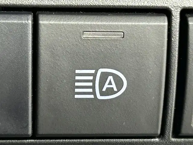 トヨタ カローラ スポーツ G 道央・札幌 2018(平30)年 5.6万km ブラッキッシュアゲハガラスフレーク ・４WD/・寒冷地仕様/・純正メモリナビ/　フルセグ/BT/CD/DVD/・バックカメラ/・トヨタセーフティセンス/・プリクラッシュセーフティ/・レーンキープアシスト/・レーダークルーズコントロール/・オートハイビーム/・ブラインドスポットモニター/・ロードサインアシスト/・ステアリングヒーター/・ミラーヒーター/・アイドリングストップ/・横滑り防止装置/・ドアロック連動ミラー/・パドルシフト/・純正フロアマット/・純正AW16インチ/・スマートキー/・プッシュスタート/・取扱説明書/・保証書