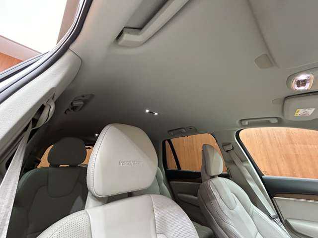 ボルボ ＸＣ９０ D5 AWD インスクリプション 千葉県 2020(令2)年 4.2万km 白 ＡＣＣ　/白革　/ｈａｒｍａｎｋａｒｄｏｎサウンド　/ＨＵＤ　/ナビ　/ＴＶ　/３６０°　/シートＨ　/ベンチレーション　/Ｂｌｕｅｔｏｏｔｈ接続　/電動リアゲート　/純正２０インチＡＷ　/ワンオーナー　/ドラレコ　/ＥＴＣ