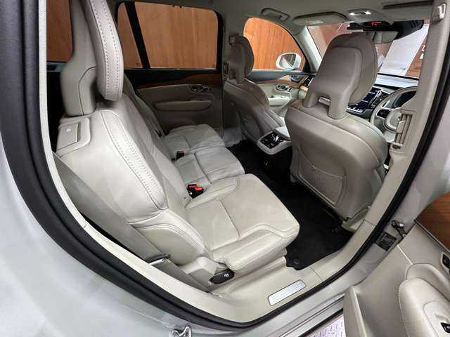 ボルボ ＸＣ９０ D5 AWD インスクリプション 千葉県 2020(令2)年 4.2万km 白 ＡＣＣ　/白革　/ｈａｒｍａｎｋａｒｄｏｎサウンド　/ＨＵＤ　/ナビ　/ＴＶ　/３６０°　/シートＨ　/ベンチレーション　/Ｂｌｕｅｔｏｏｔｈ接続　/電動リアゲート　/純正２０インチＡＷ　/ワンオーナー　/ドラレコ　/ＥＴＣ